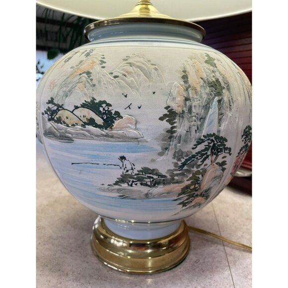 Vintage Hand-Painted Porcelain Table Lamp With Oriental Landscape Design & Brass - Picture 4 of 10